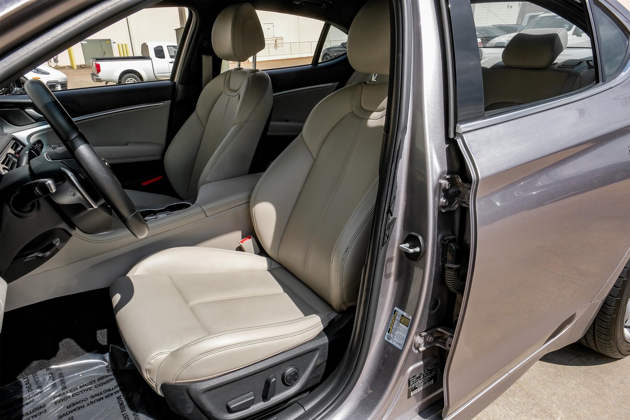 Genesis G70 Vehicle Main Gallery Image 04