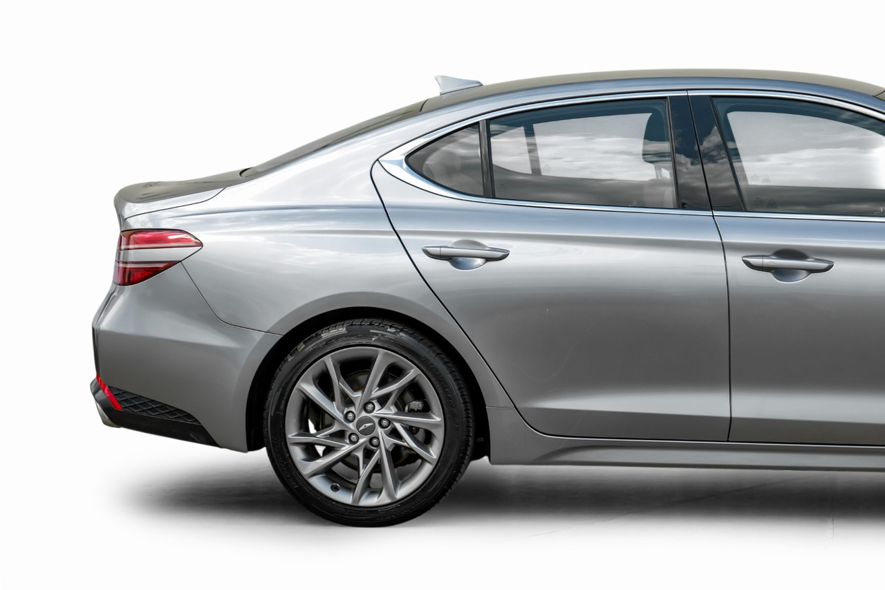 Genesis G70 Vehicle Main Gallery Image 08