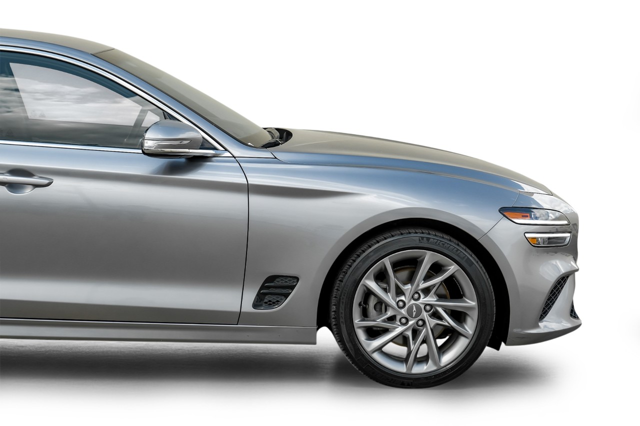 Genesis G70 Vehicle Main Gallery Image 09