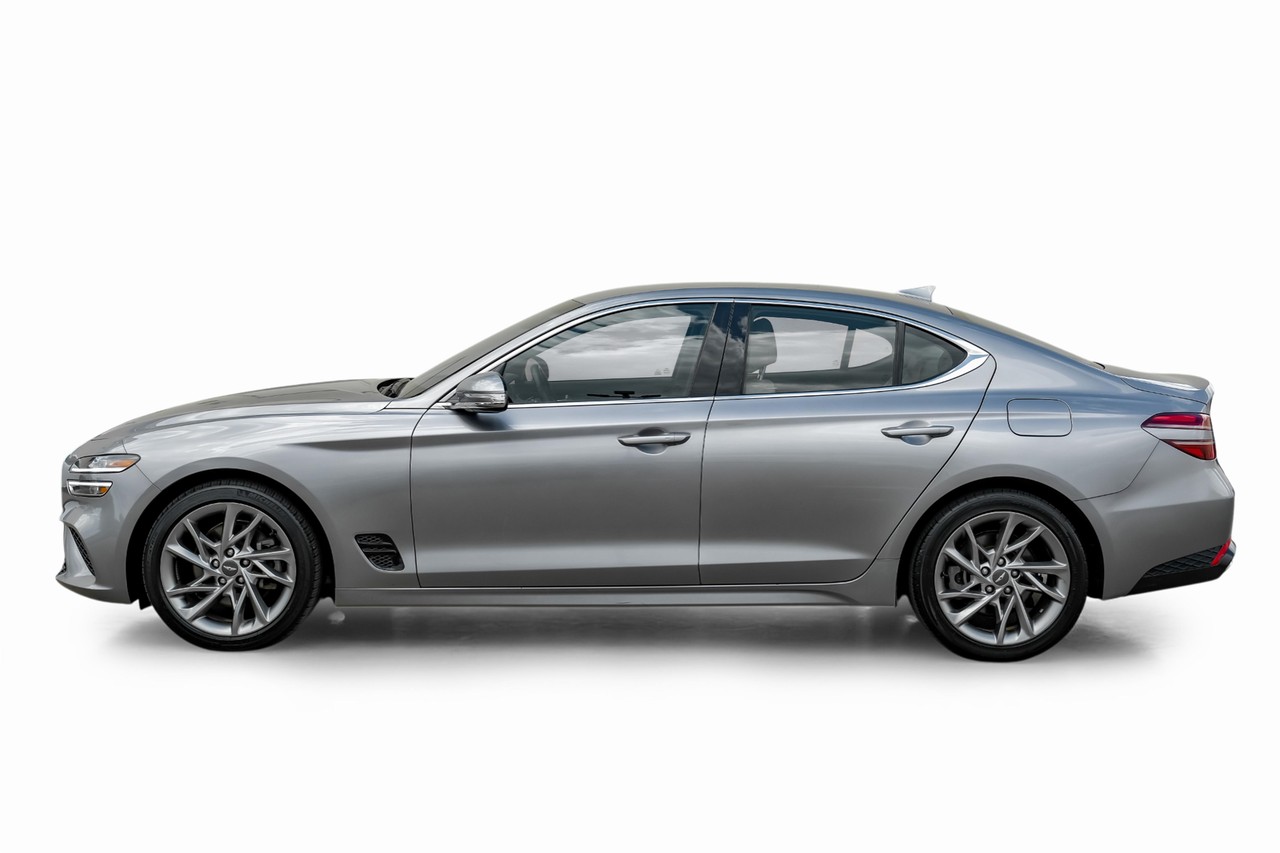 Genesis G70 Vehicle Main Gallery Image 13