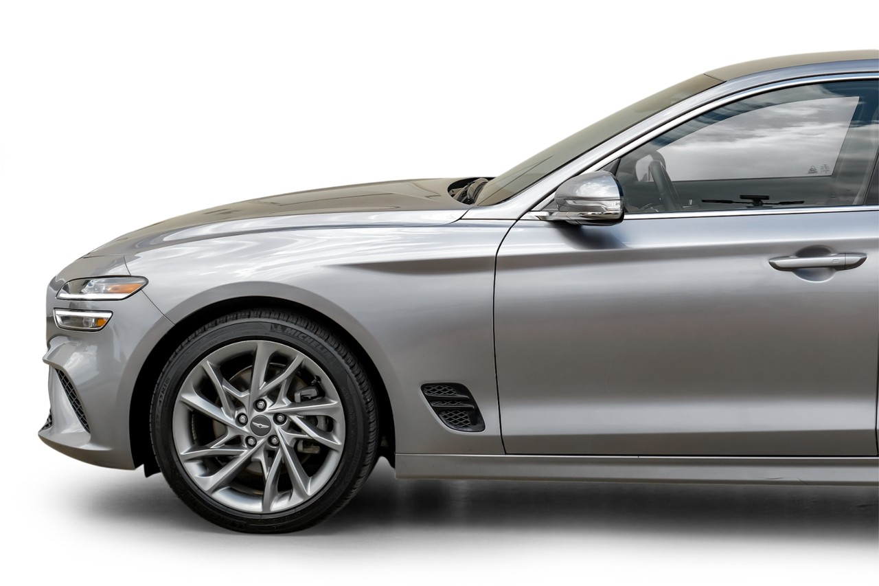 Genesis G70 Vehicle Main Gallery Image 14
