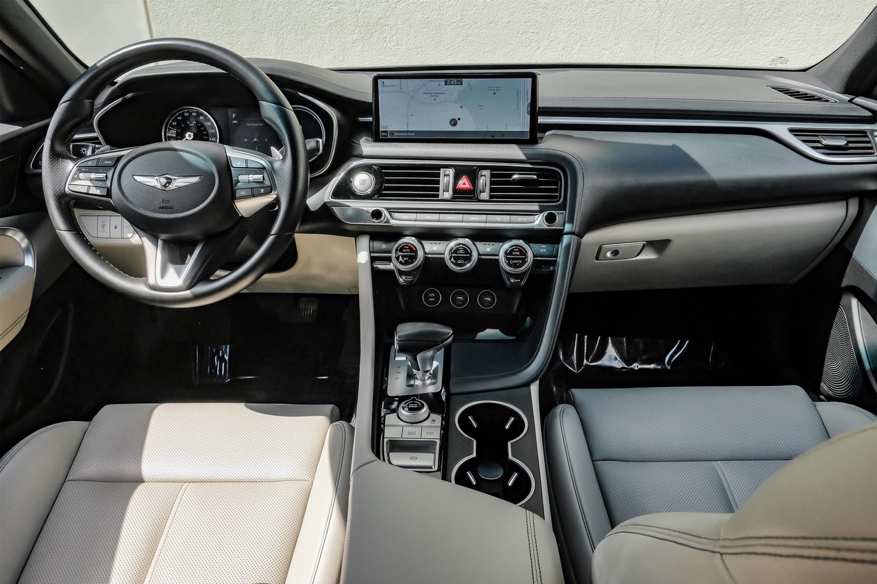 Genesis G70 Vehicle Main Gallery Image 17
