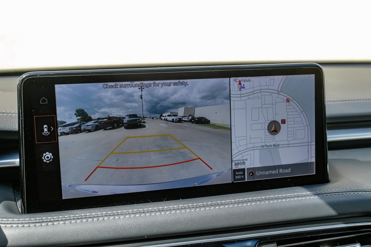 Genesis G70 Vehicle Main Gallery Image 26