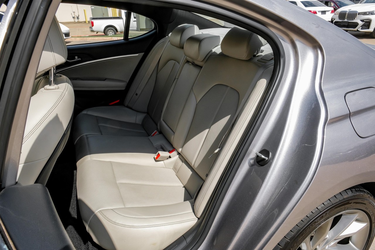 Genesis G70 Vehicle Main Gallery Image 42