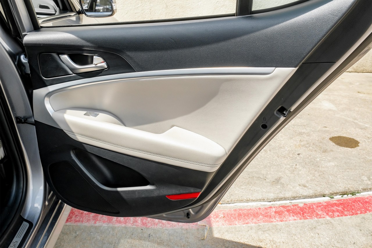 Genesis G70 Vehicle Main Gallery Image 49