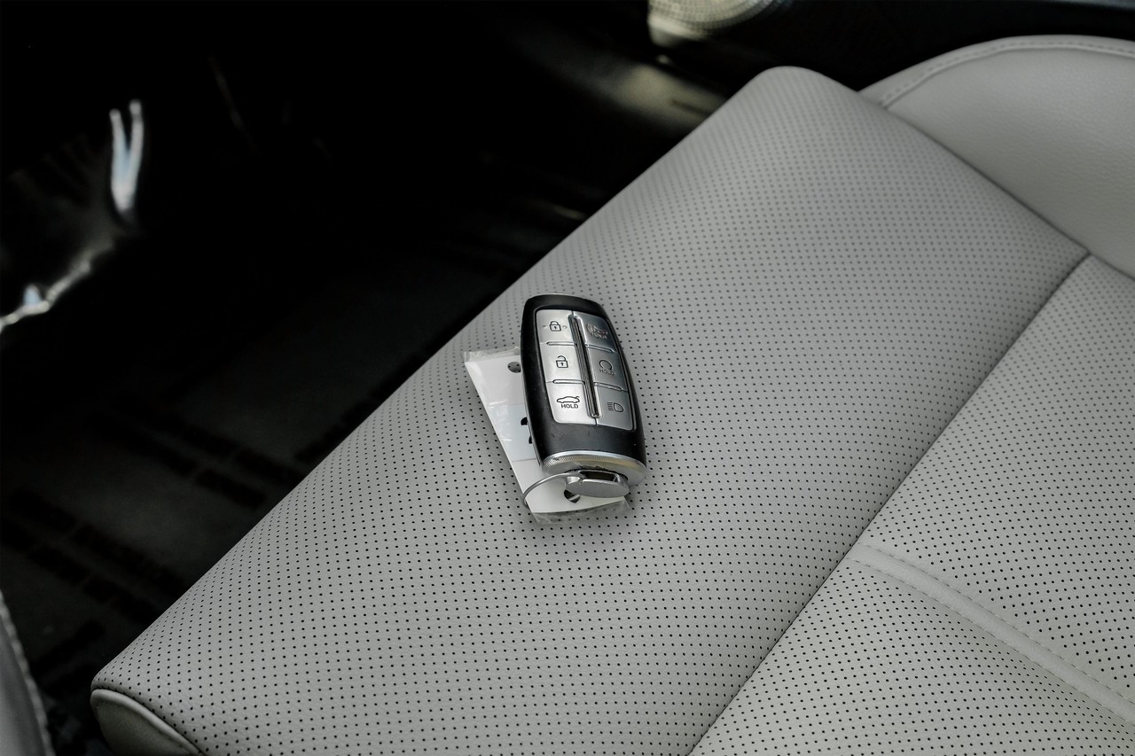 Genesis G70 Vehicle Main Gallery Image 58