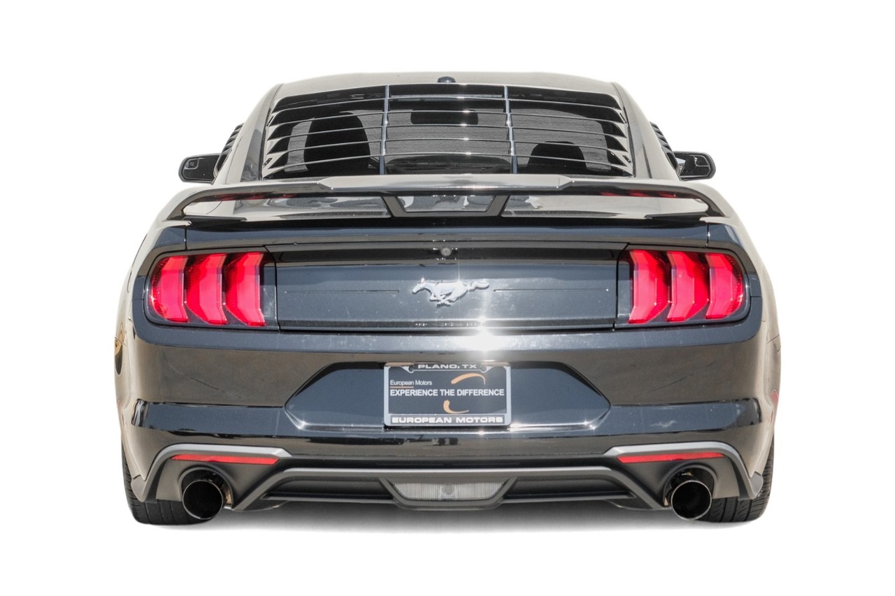 Ford Mustang Vehicle Main Gallery Image 08