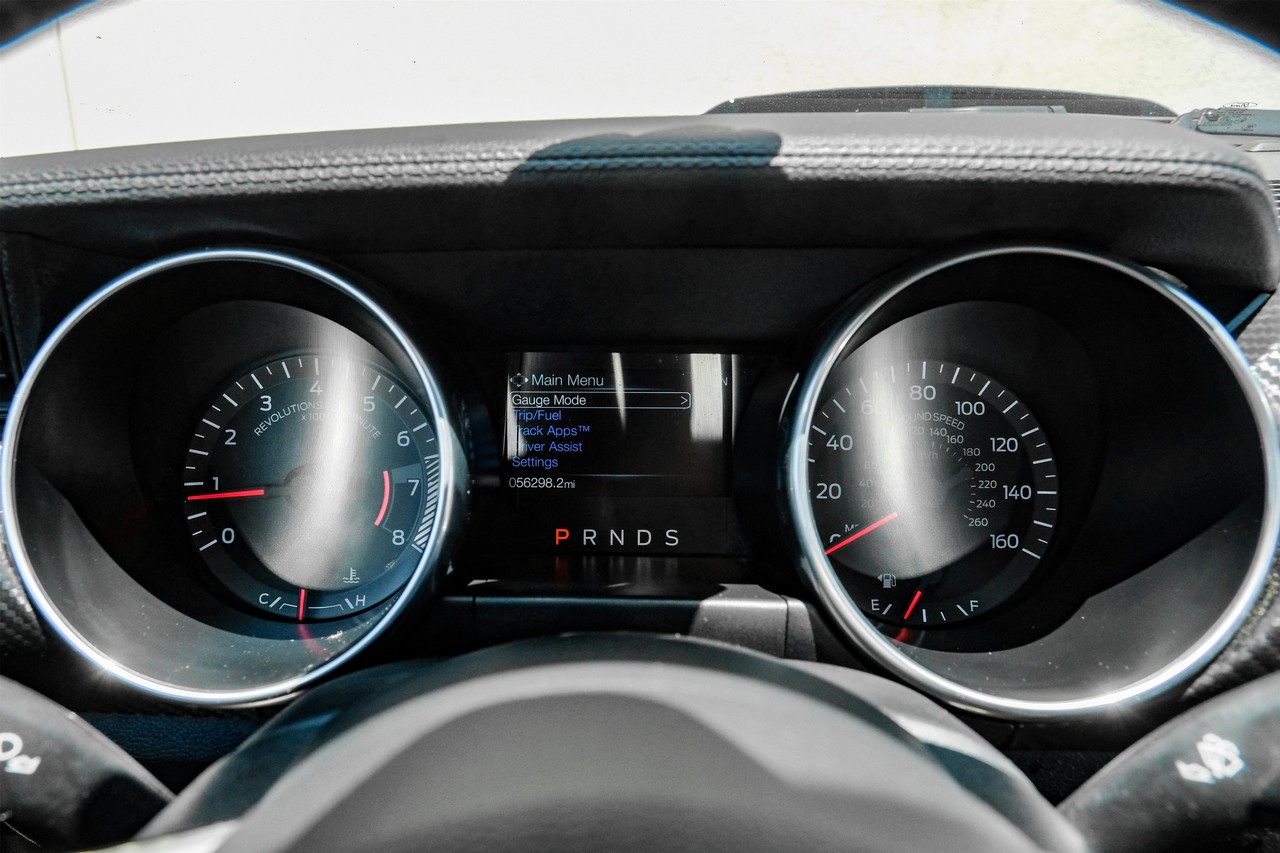 Ford Mustang Vehicle Main Gallery Image 16