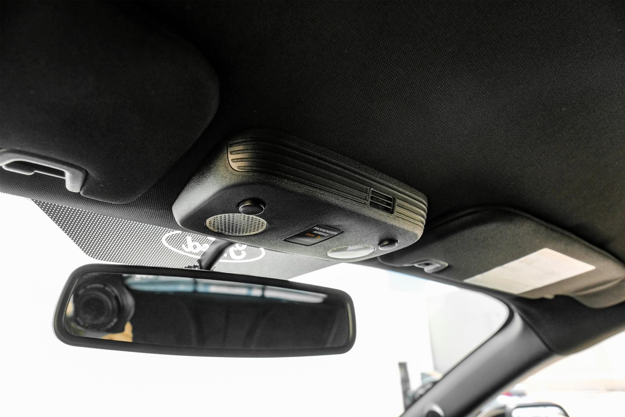 Ford Mustang Vehicle Main Gallery Image 23