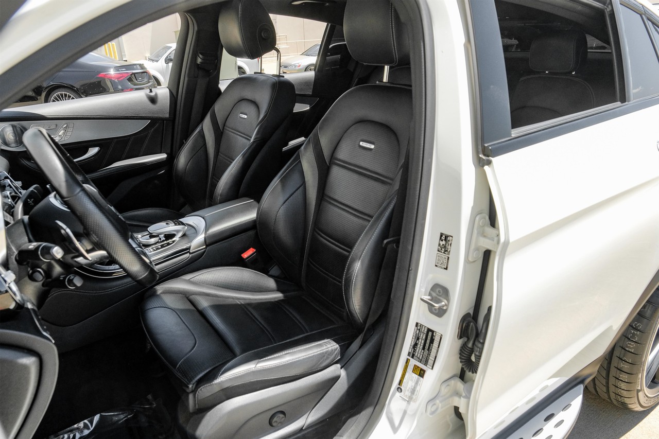 Mercedes-Benz GLC Vehicle Main Gallery Image 04