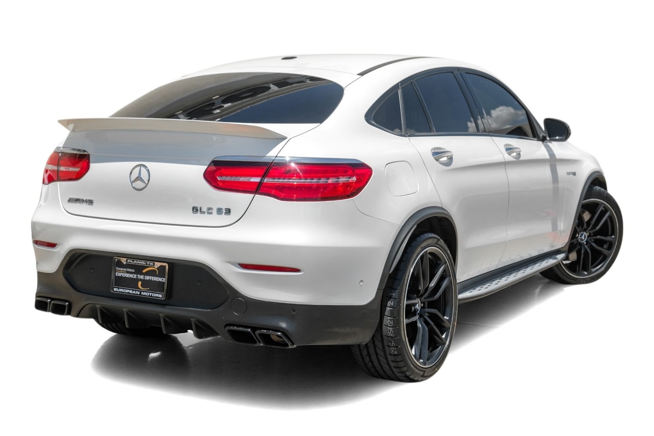 Mercedes-Benz GLC Vehicle Main Gallery Image 09