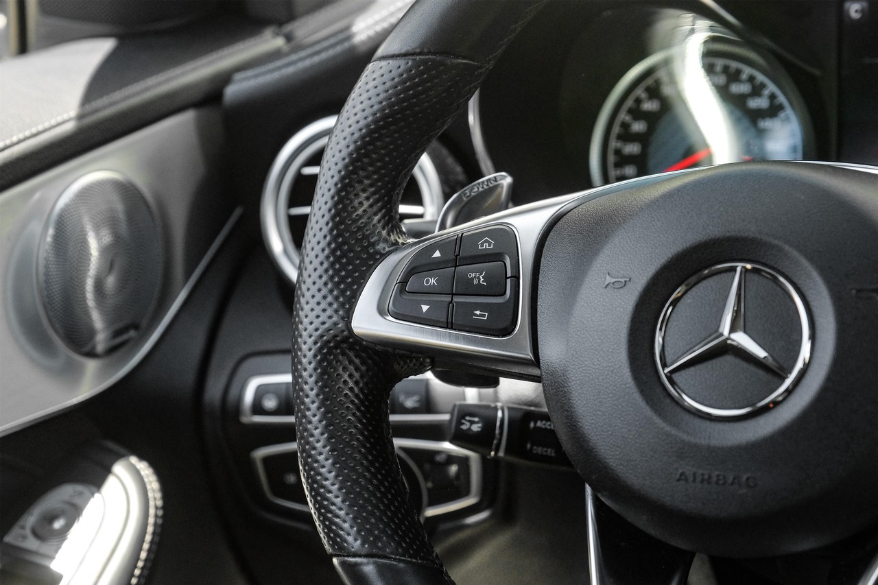 Mercedes-Benz GLC Vehicle Main Gallery Image 15
