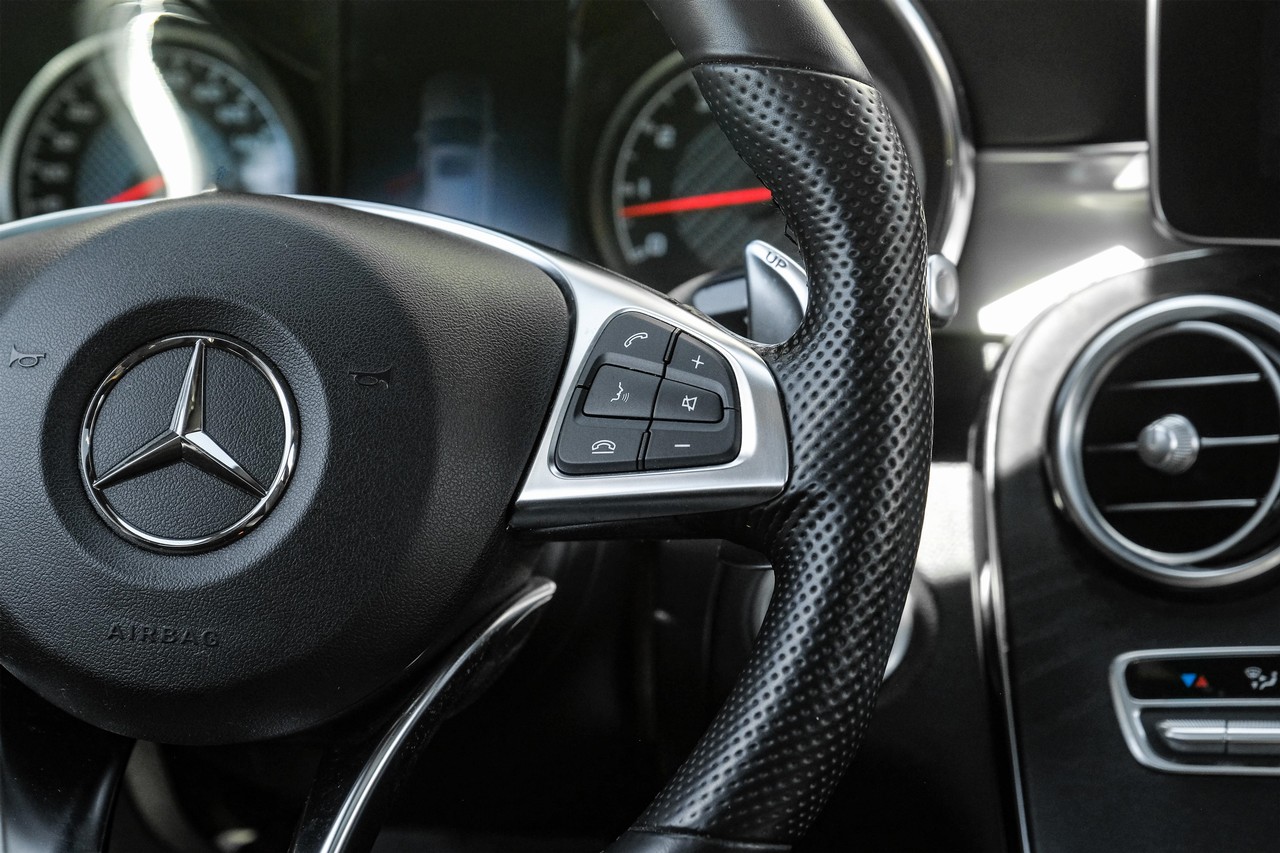 Mercedes-Benz GLC Vehicle Main Gallery Image 16