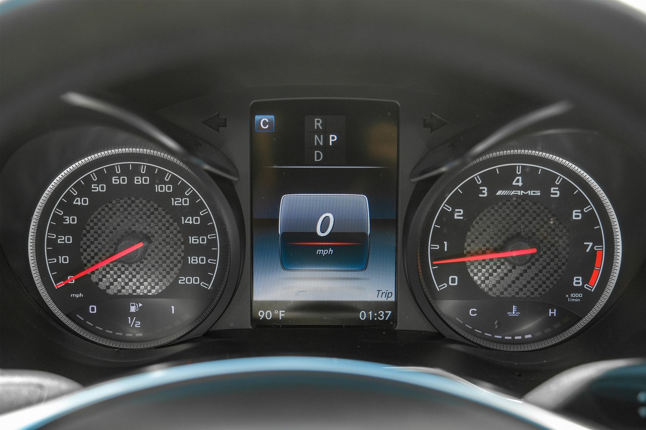 Mercedes-Benz GLC Vehicle Main Gallery Image 17