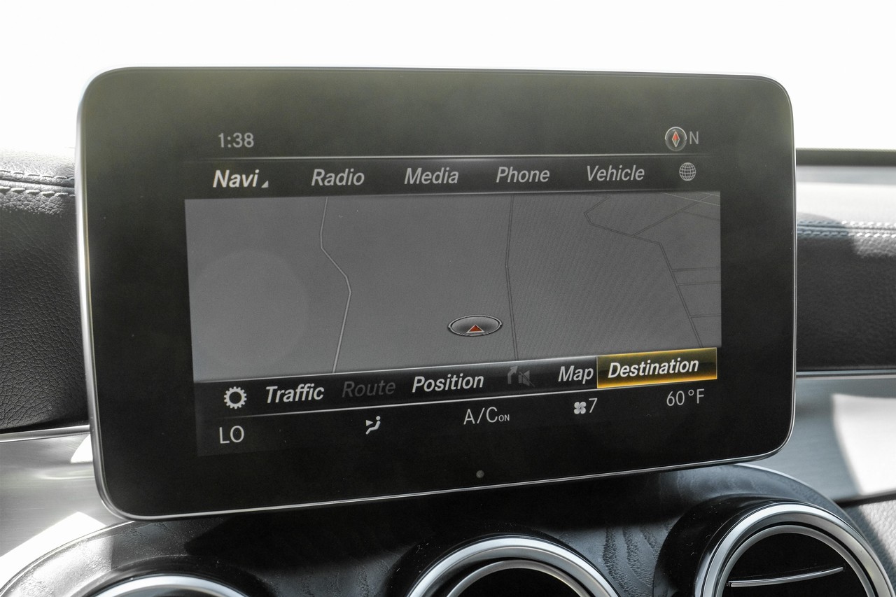 Mercedes-Benz GLC Vehicle Main Gallery Image 19