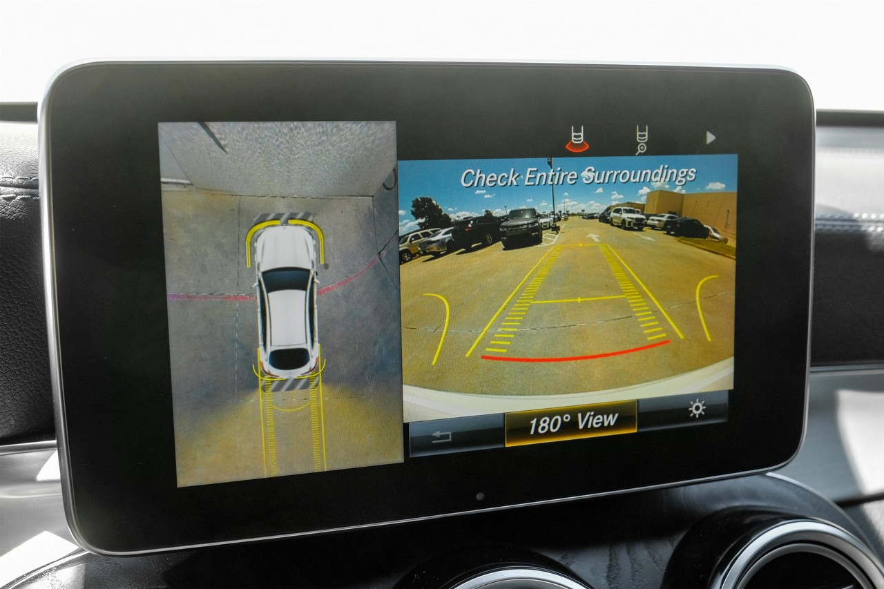 Mercedes-Benz GLC Vehicle Main Gallery Image 20
