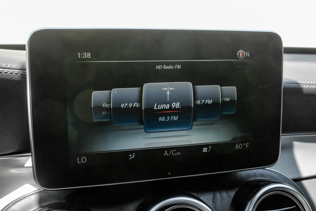 Mercedes-Benz GLC Vehicle Main Gallery Image 25