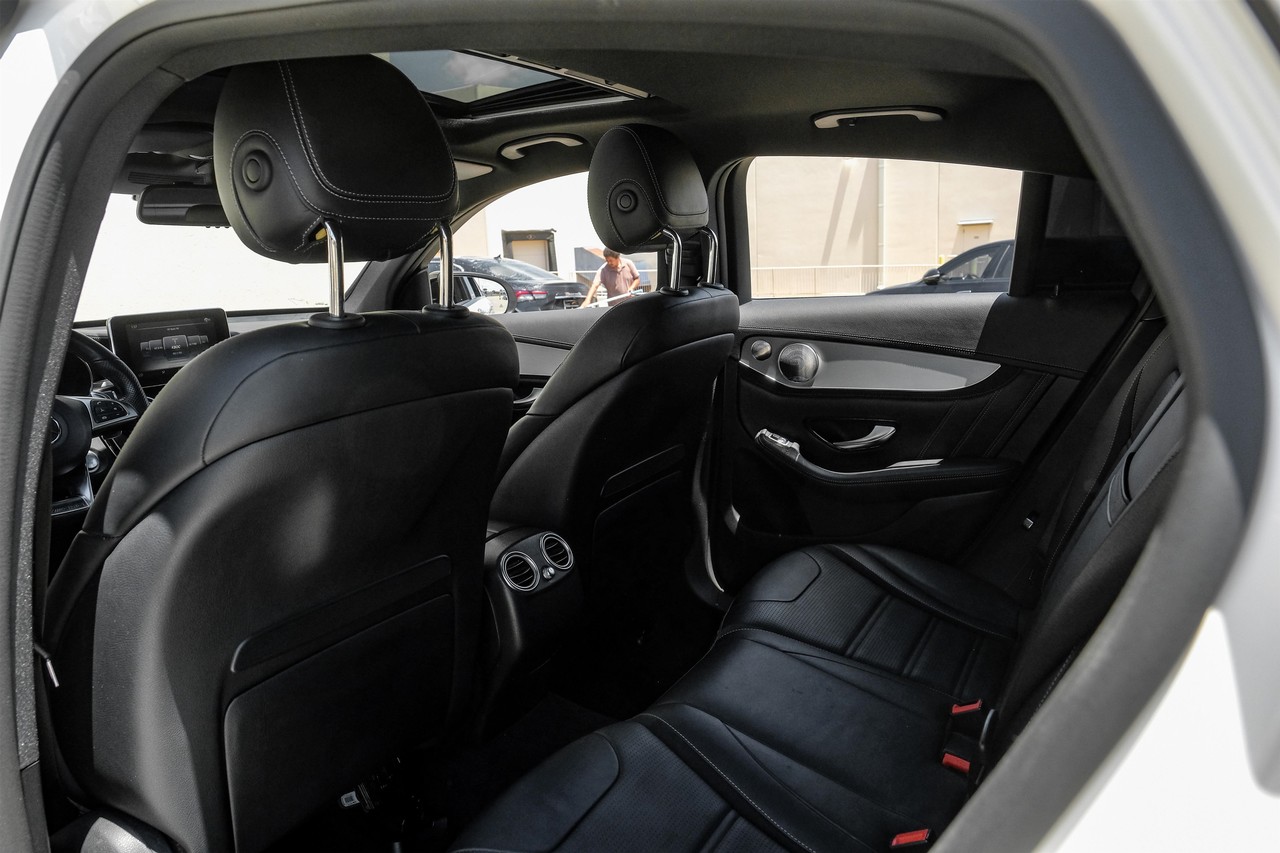 Mercedes-Benz GLC Vehicle Main Gallery Image 30