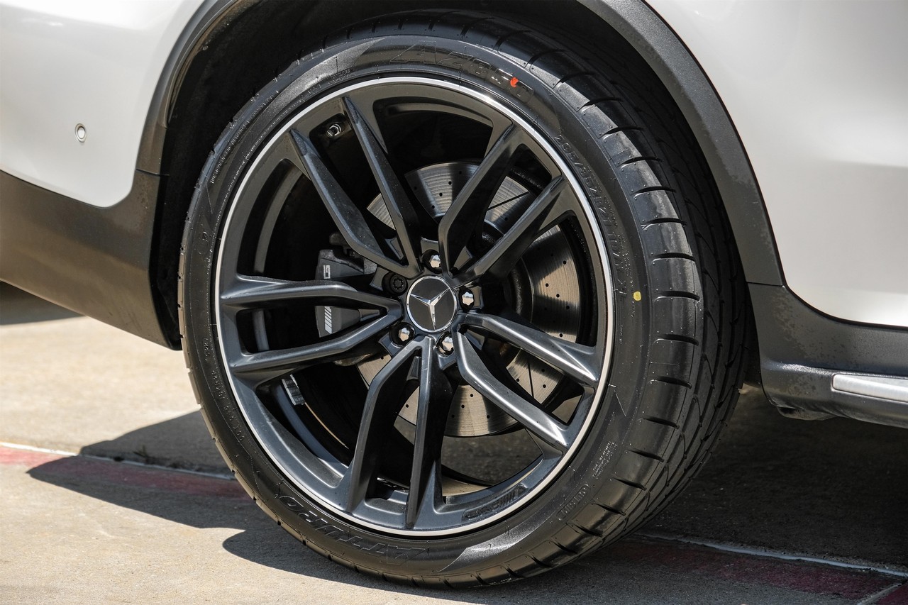 Mercedes-Benz GLC Vehicle Main Gallery Image 46