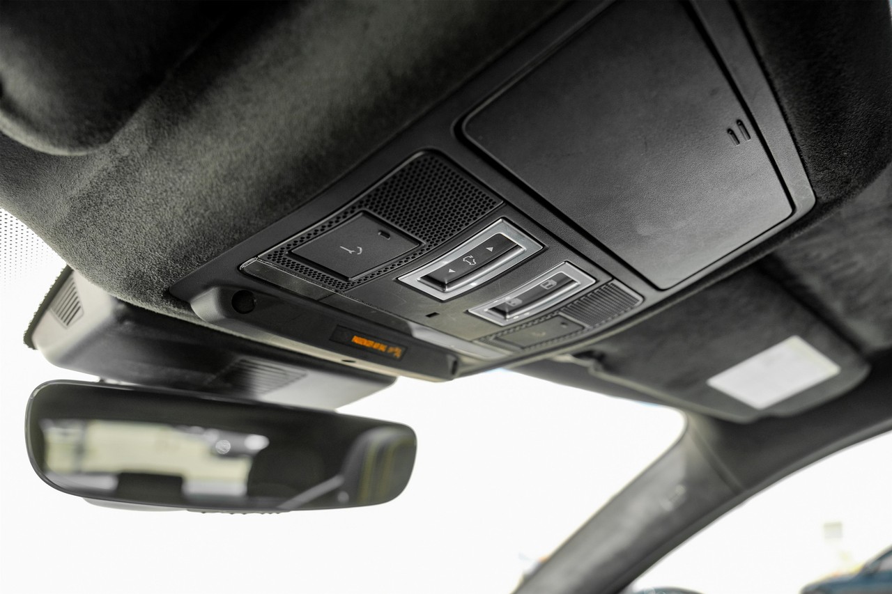 Jaguar F-Pace Vehicle Main Gallery Image 27