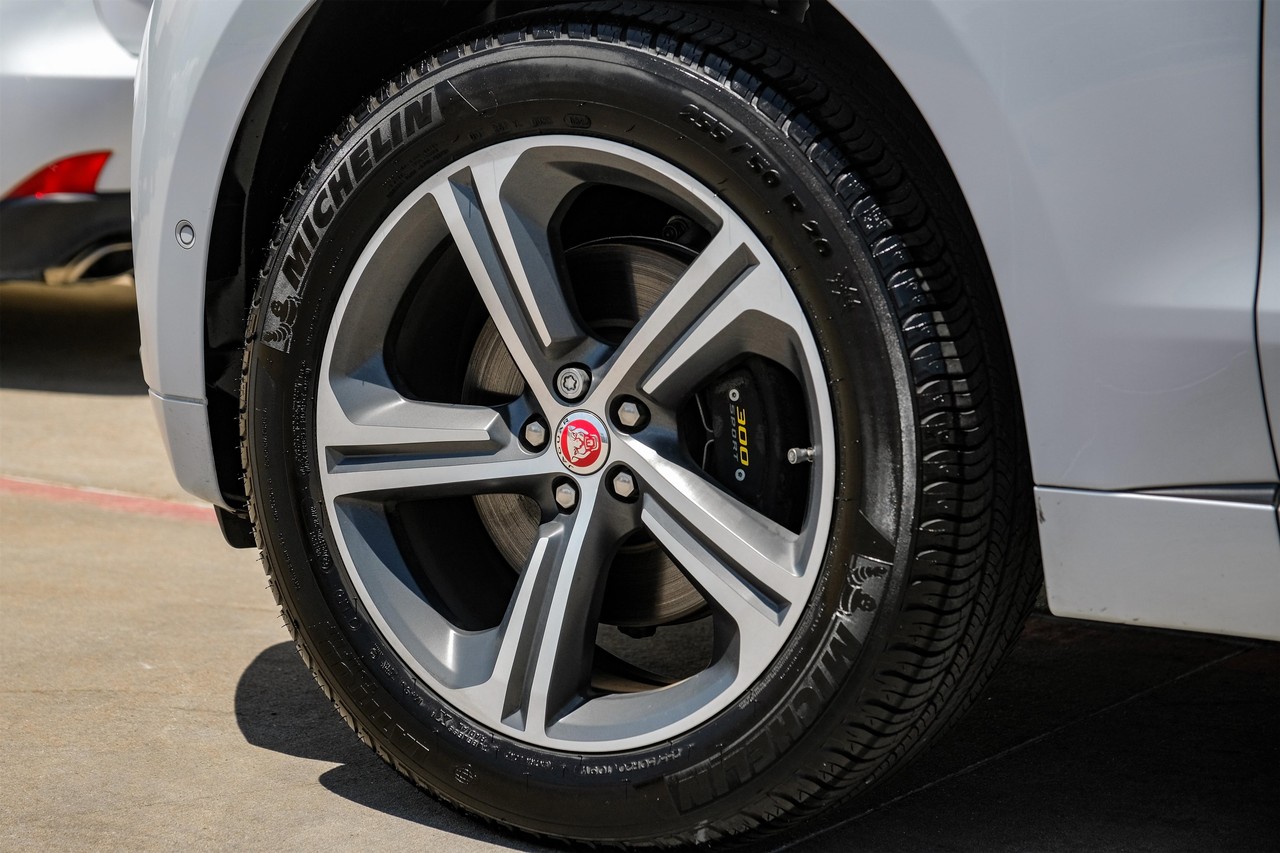 Jaguar F-Pace Vehicle Main Gallery Image 51