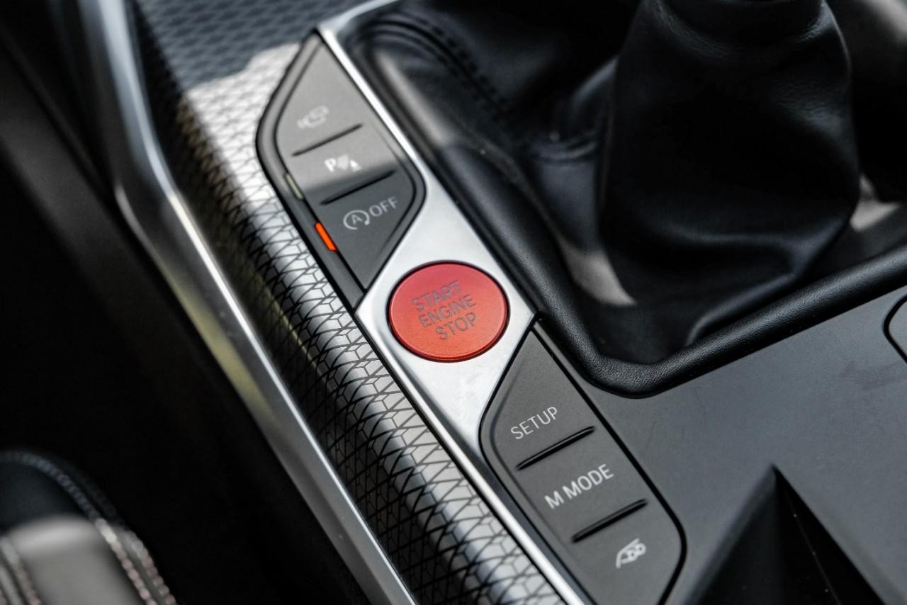 BMW M3 Vehicle Main Gallery Image 20