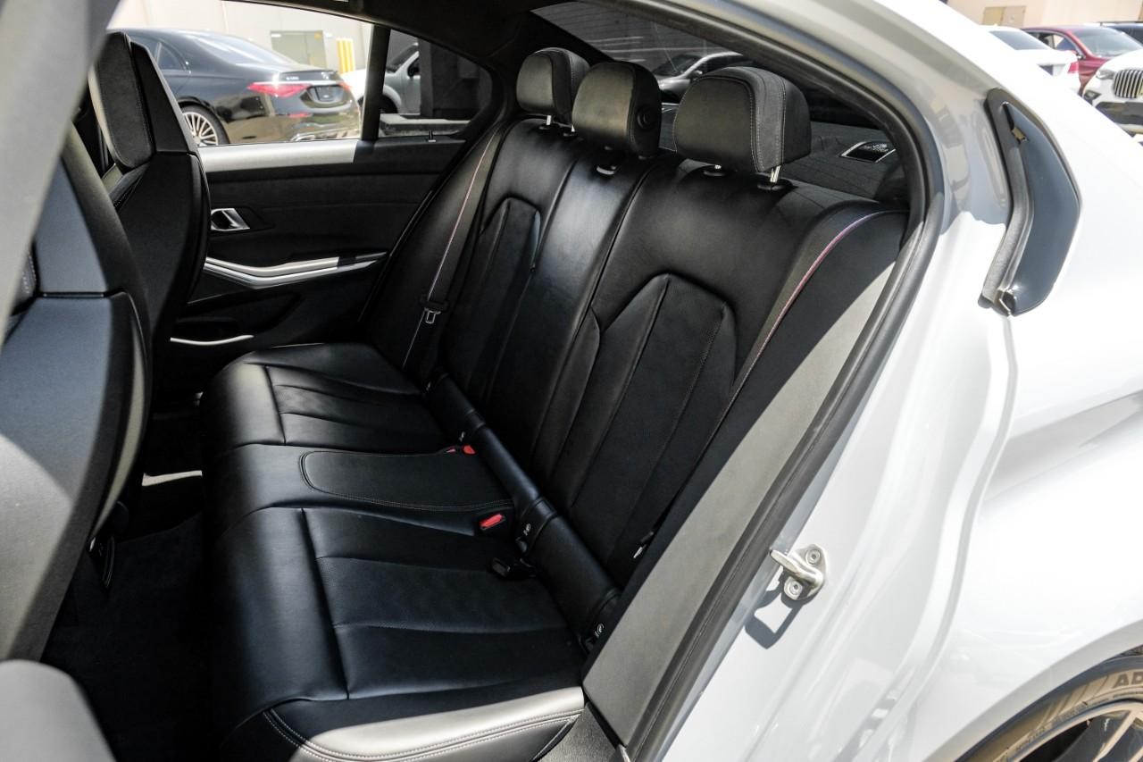 BMW M3 Vehicle Main Gallery Image 35