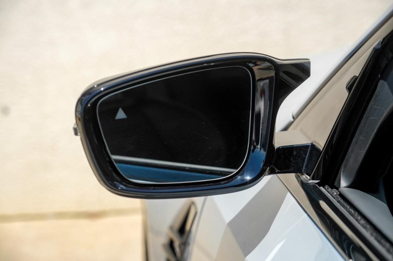 BMW M3 Vehicle Main Gallery Image 37