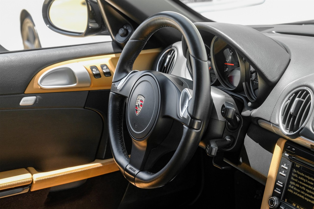 Porsche Boxster Vehicle Main Gallery Image 12