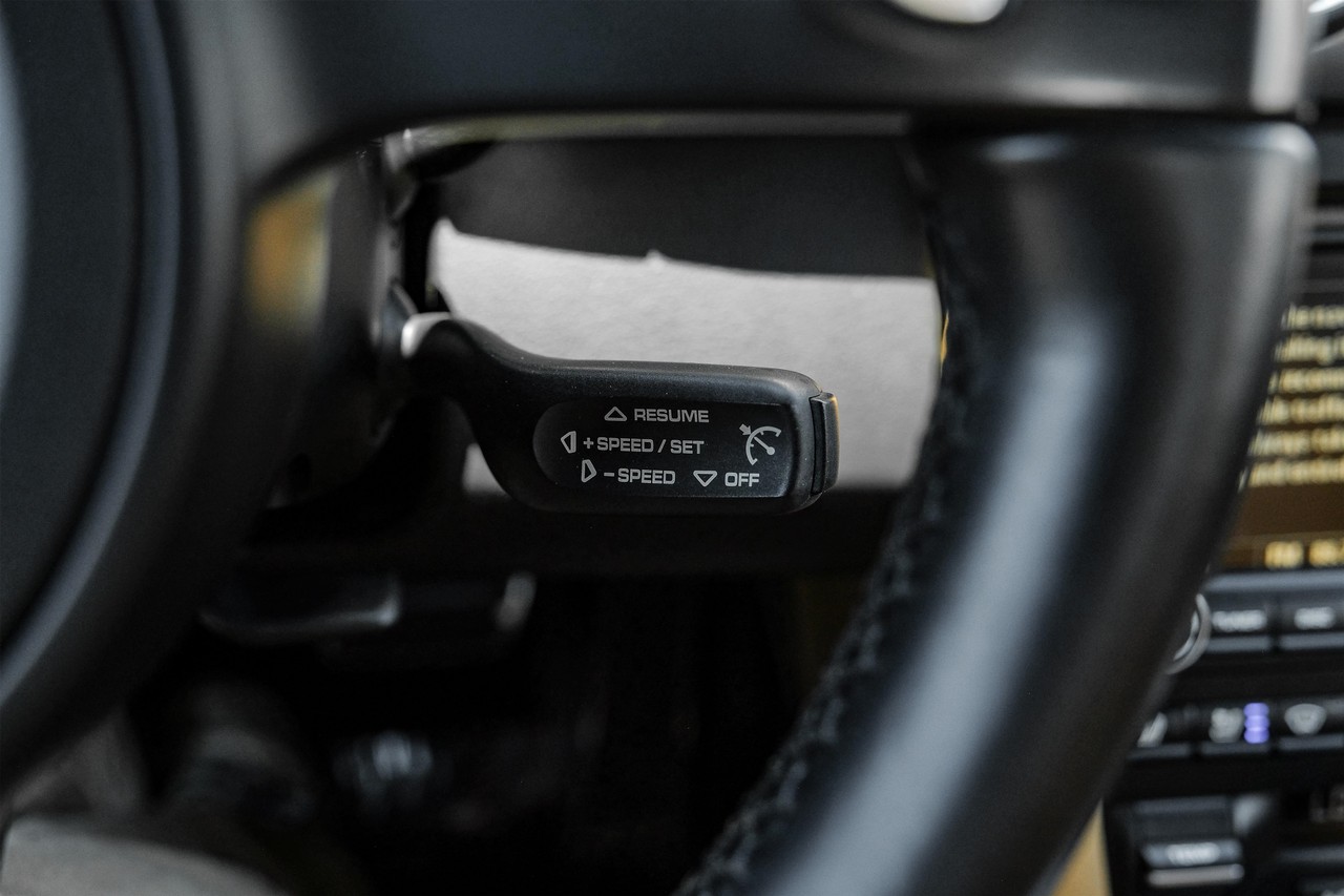 Porsche Boxster Vehicle Main Gallery Image 17