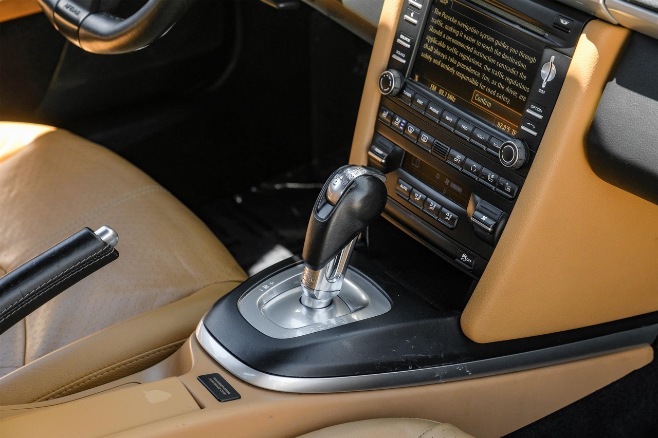 Porsche Boxster Vehicle Main Gallery Image 18