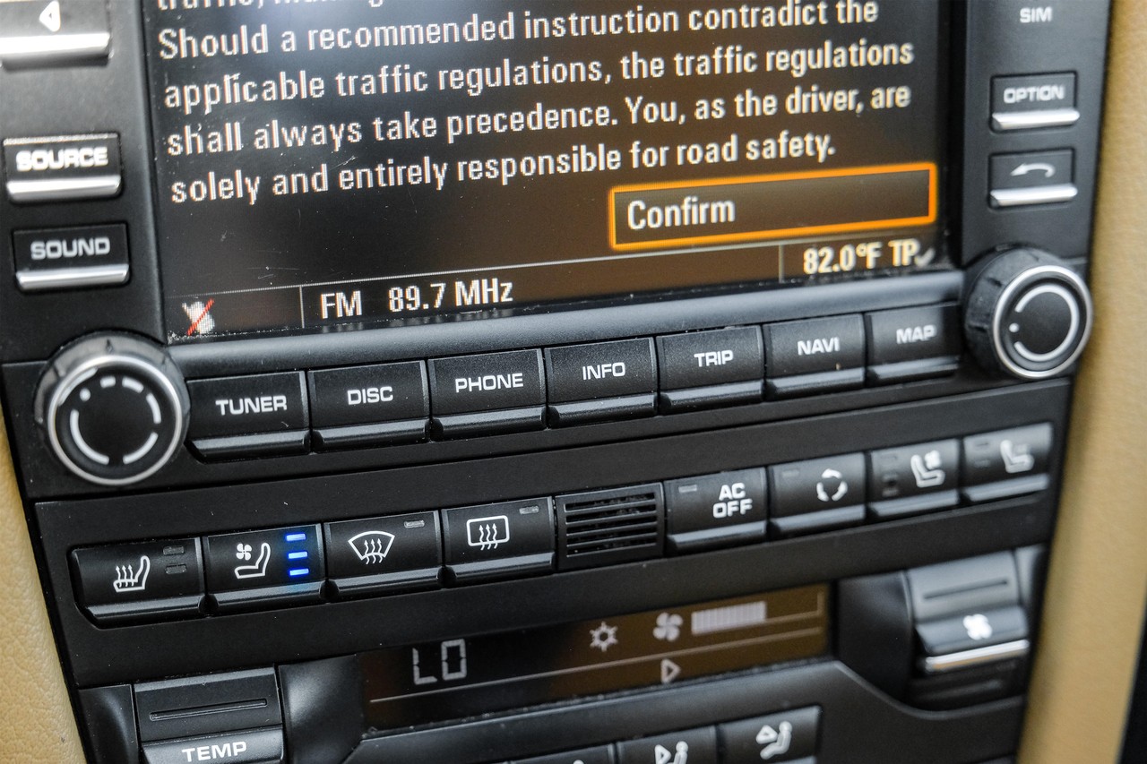 Porsche Boxster Vehicle Main Gallery Image 20