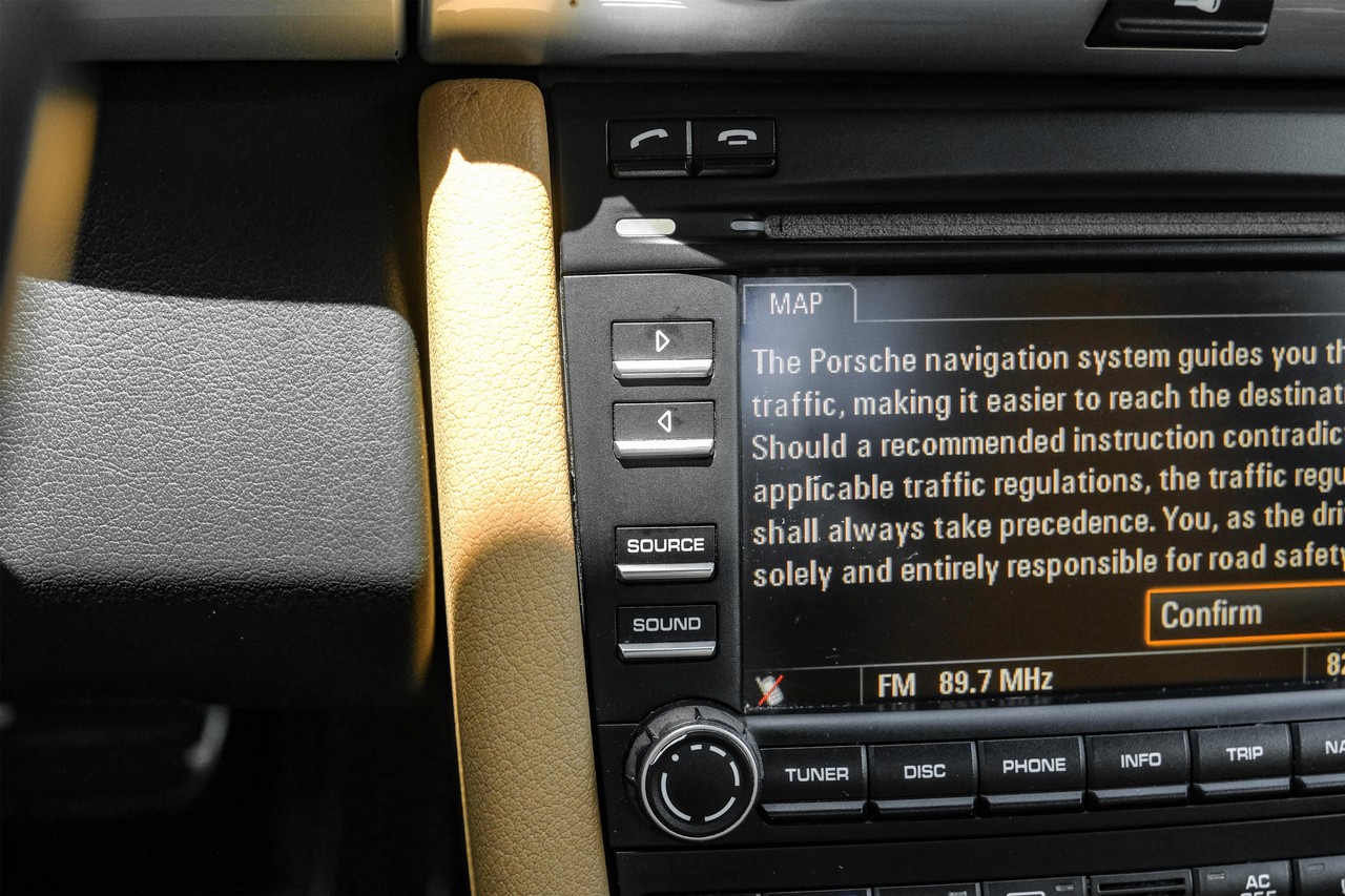 Porsche Boxster Vehicle Main Gallery Image 23