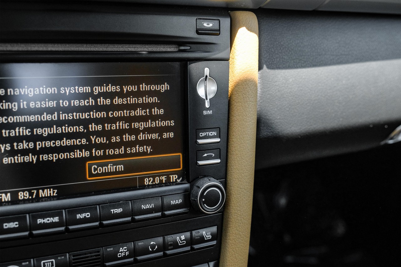 Porsche Boxster Vehicle Main Gallery Image 24