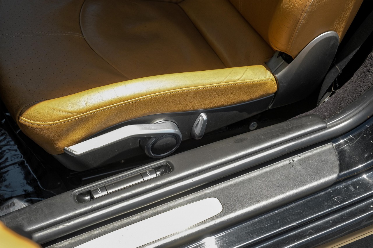 Porsche Boxster Vehicle Main Gallery Image 27
