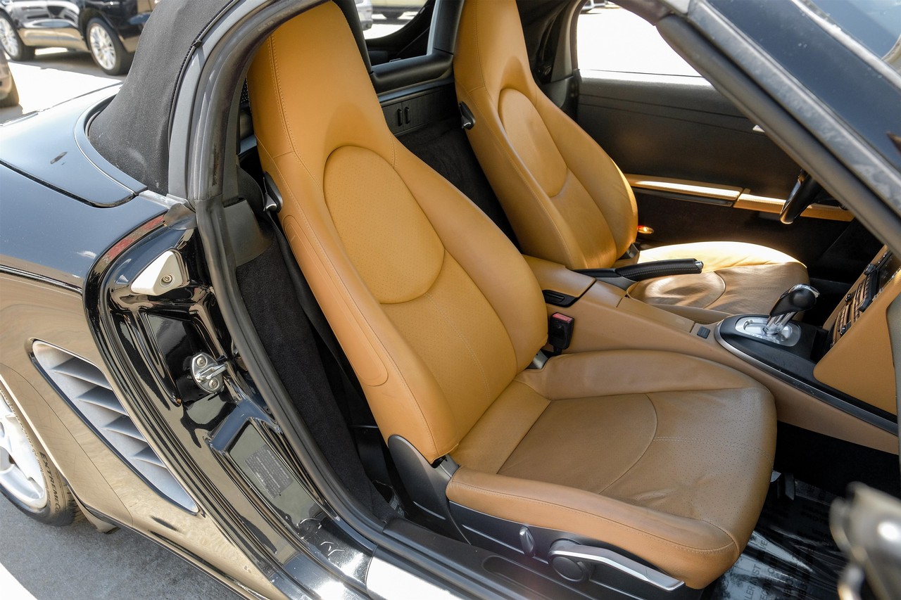 Porsche Boxster Vehicle Main Gallery Image 28