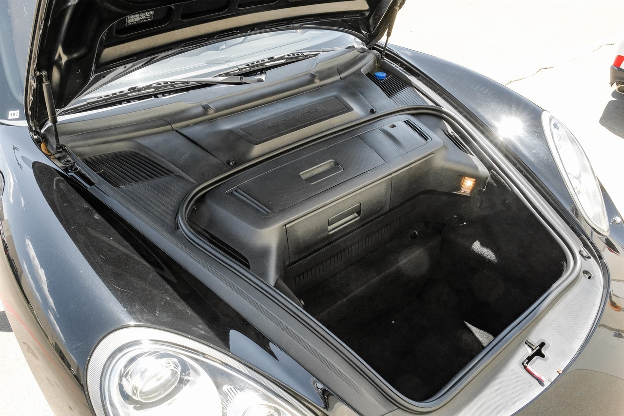 Porsche Boxster Vehicle Main Gallery Image 38