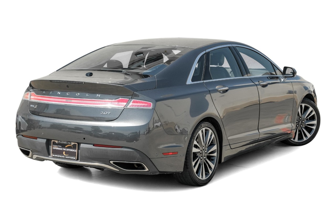 Lincoln MKZ Vehicle Main Gallery Image 08