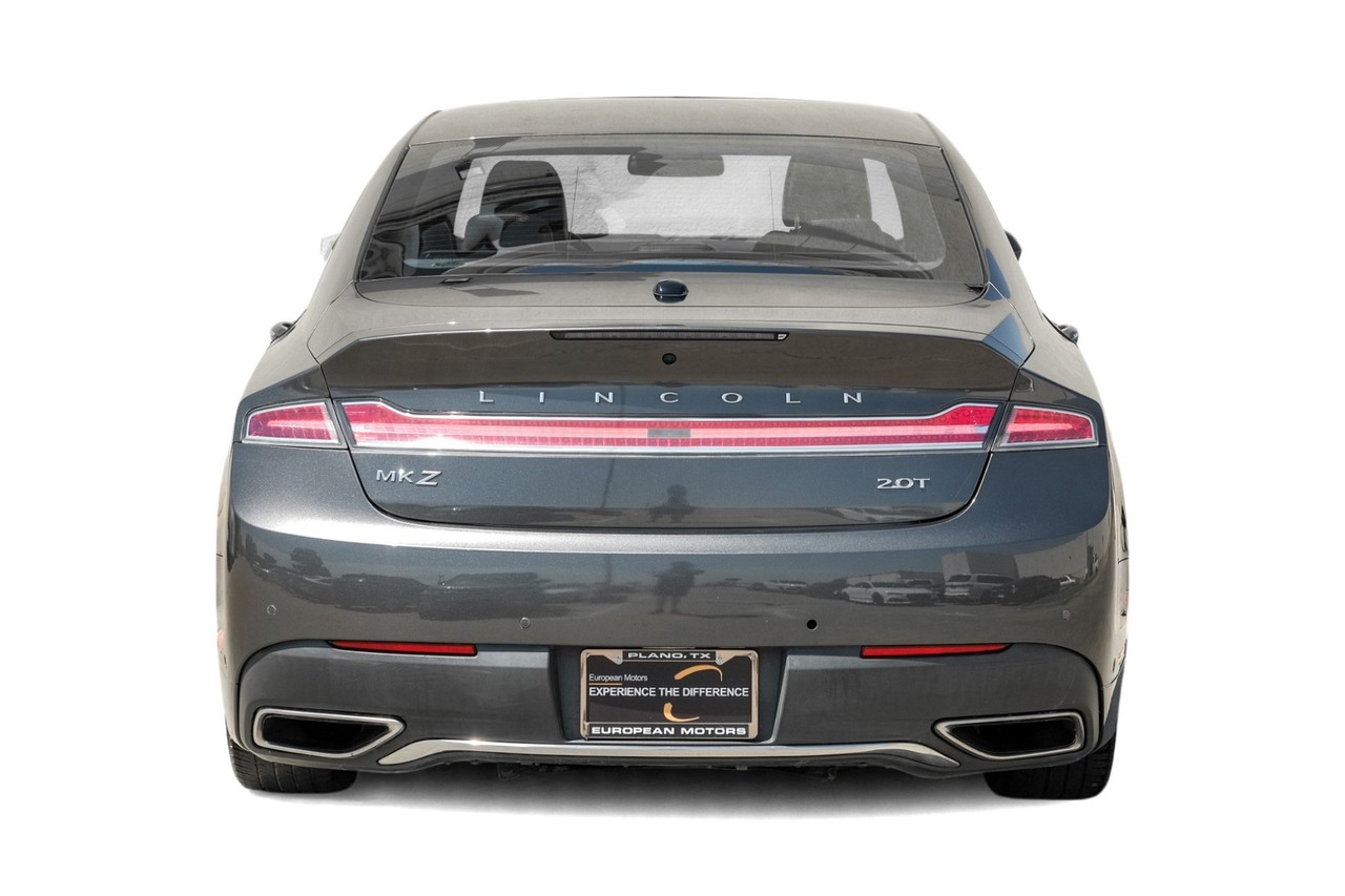 Lincoln MKZ Vehicle Main Gallery Image 09