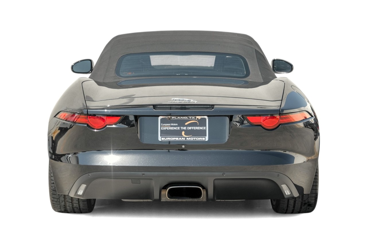 Jaguar F-Type Vehicle Main Gallery Image 09