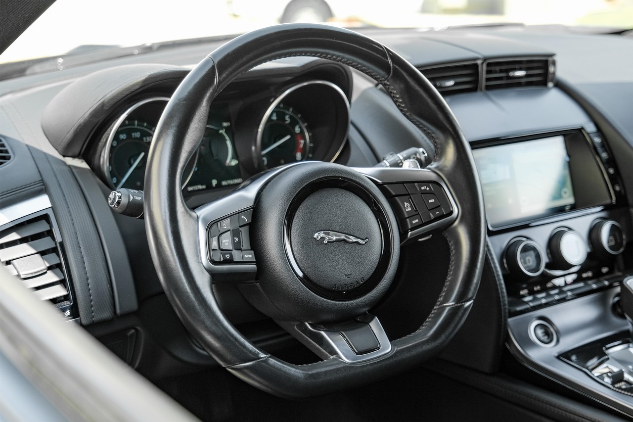 Jaguar F-Type Vehicle Main Gallery Image 13
