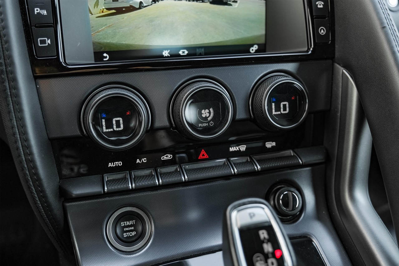 Jaguar F-Type Vehicle Main Gallery Image 23