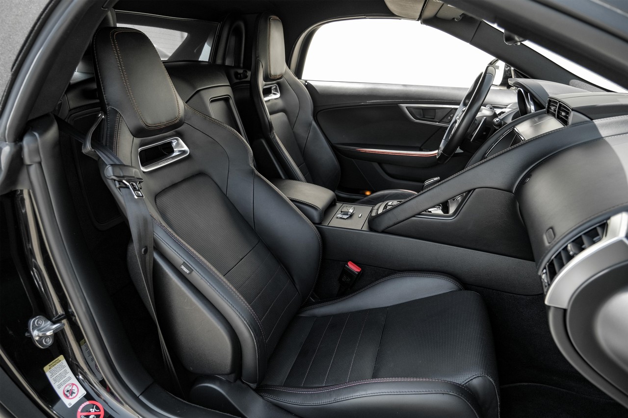 Jaguar F-Type Vehicle Main Gallery Image 28