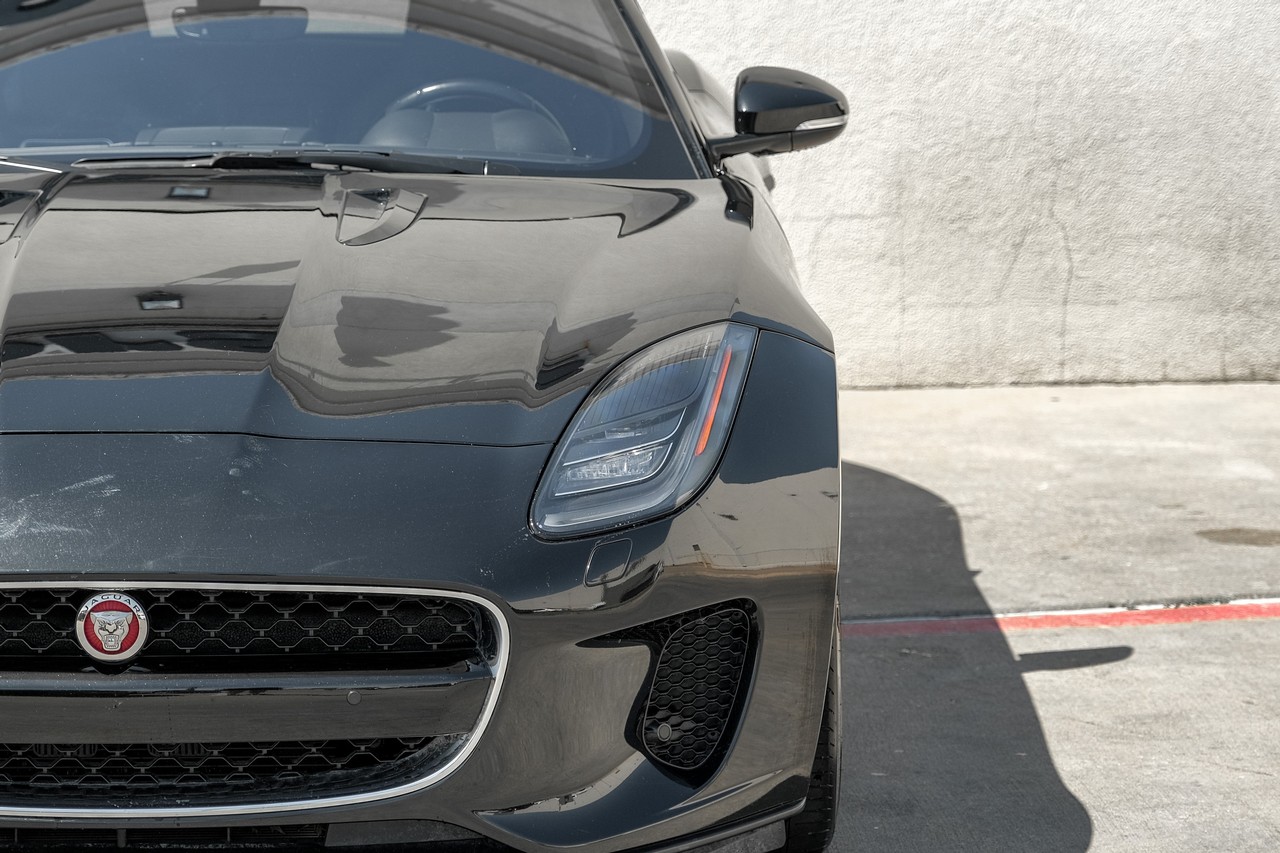 Jaguar F-Type Vehicle Main Gallery Image 36