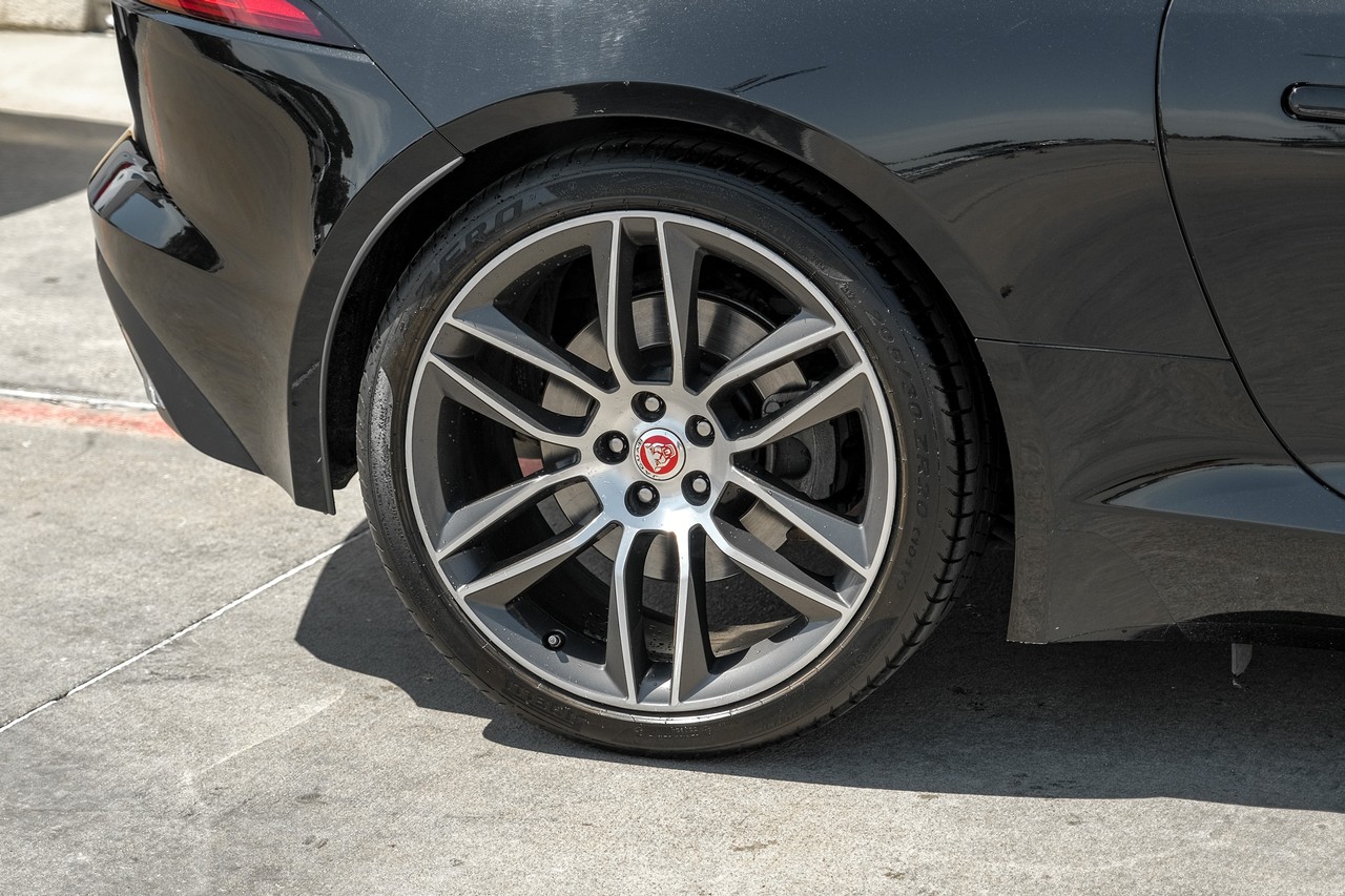 Jaguar F-Type Vehicle Main Gallery Image 40