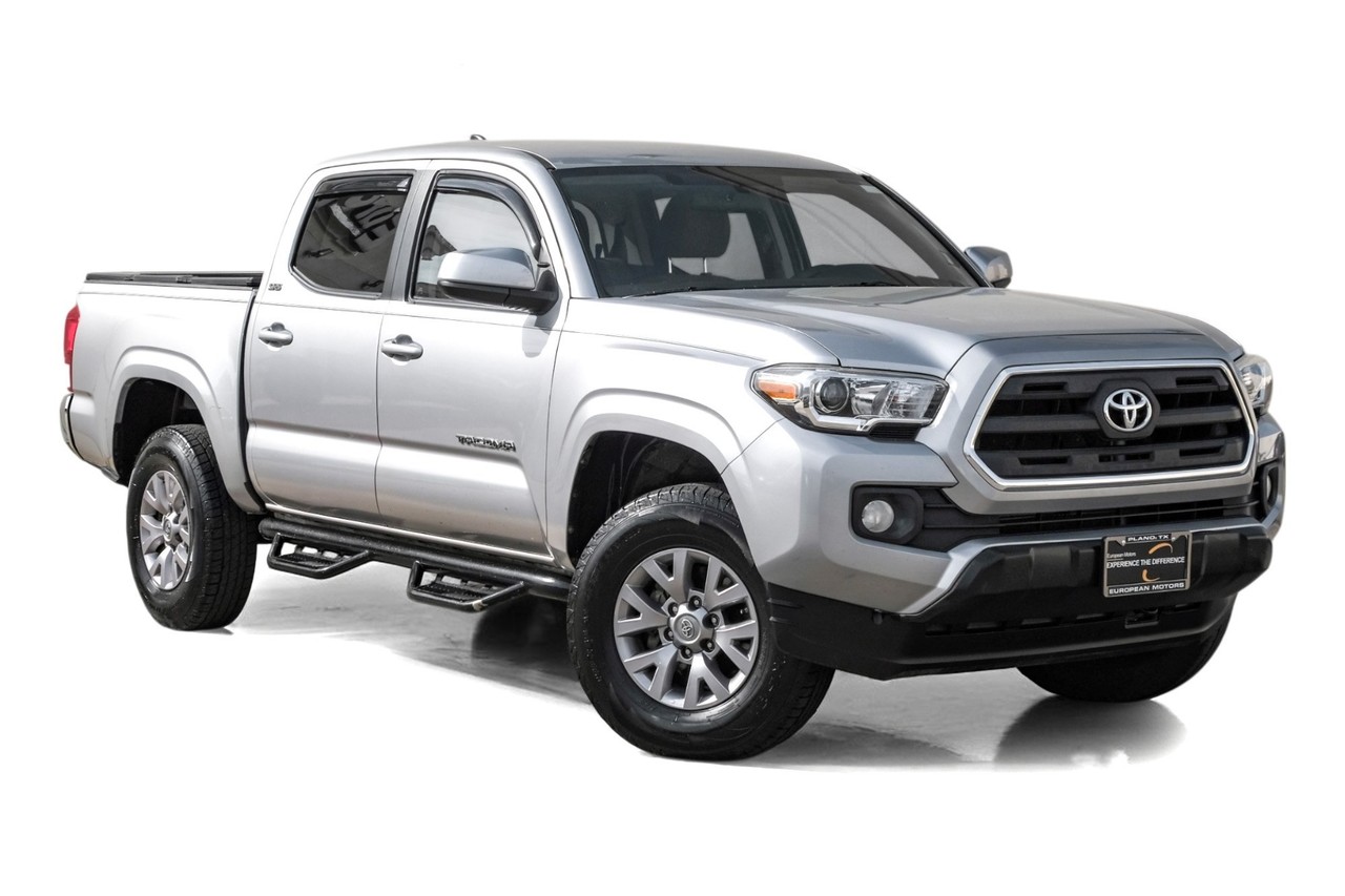 Toyota Tacoma Vehicle Main Gallery Image 06