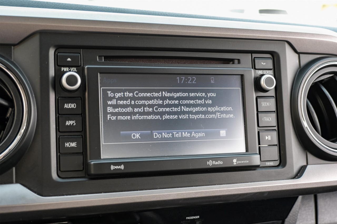 Toyota Tacoma Vehicle Main Gallery Image 26