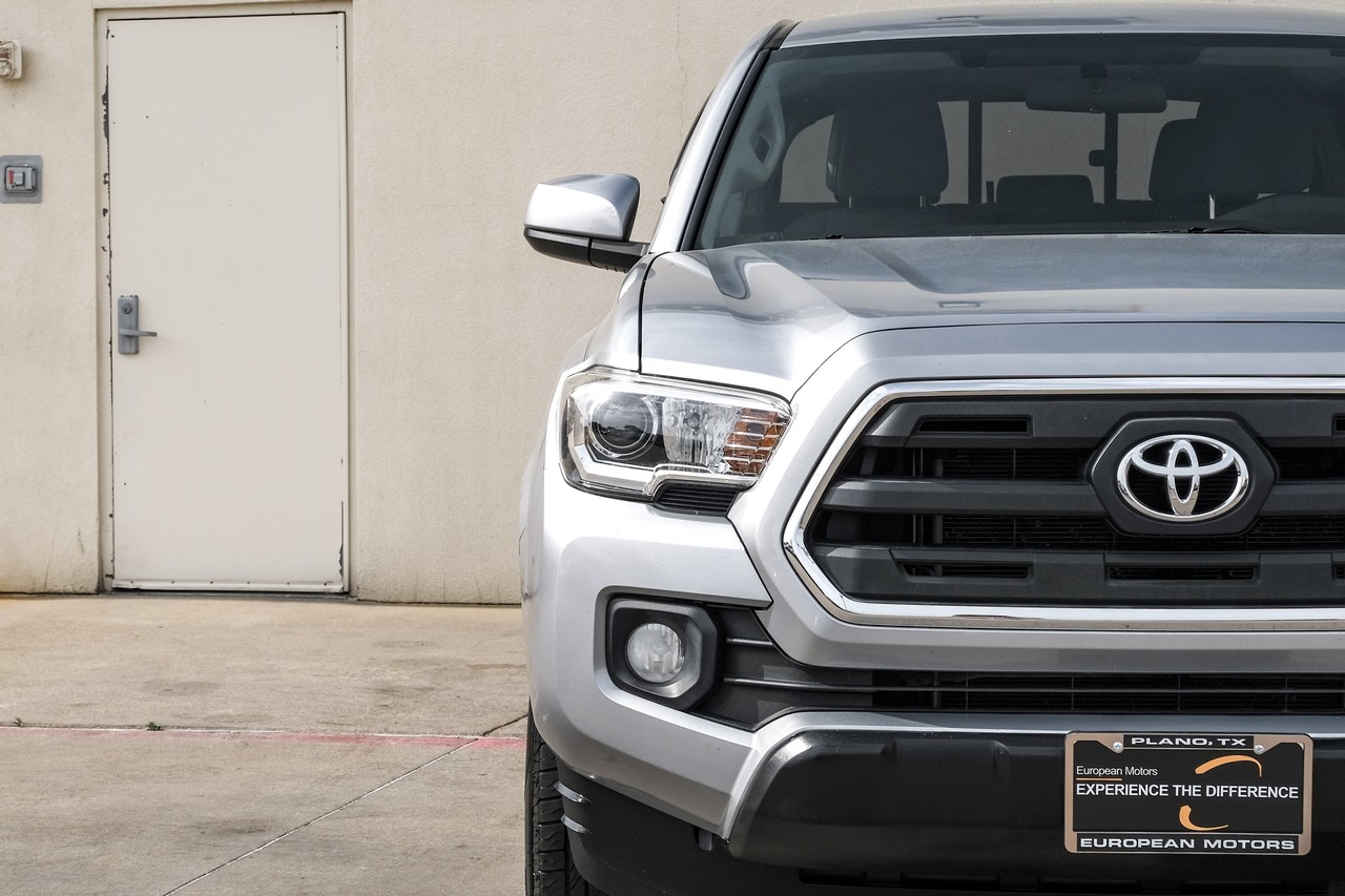 Toyota Tacoma Vehicle Main Gallery Image 41