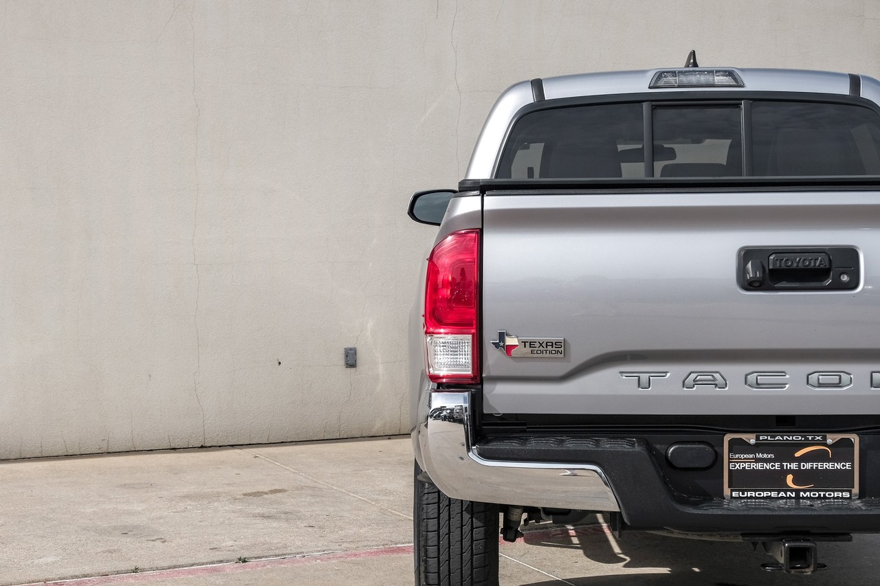 Toyota Tacoma Vehicle Main Gallery Image 42