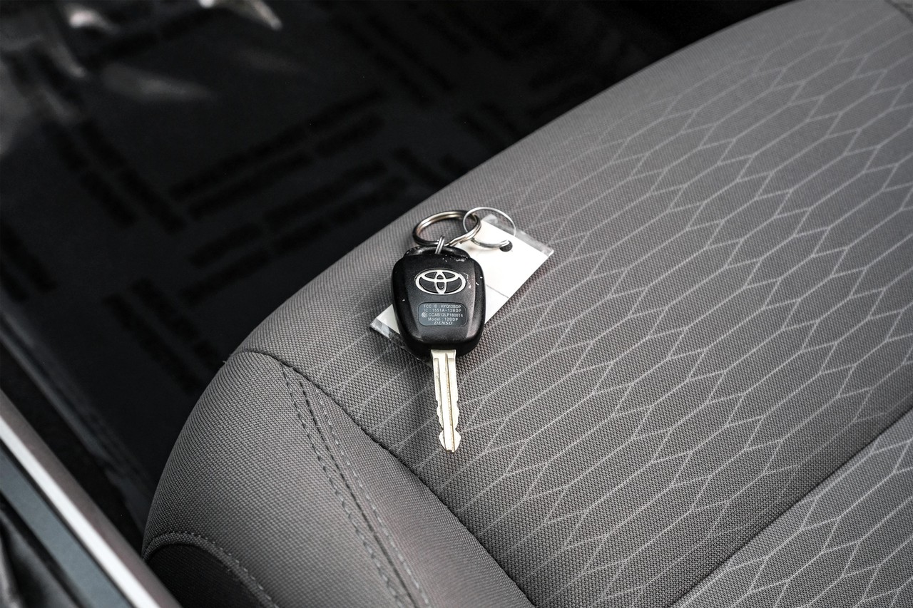 Toyota Tacoma Vehicle Main Gallery Image 47